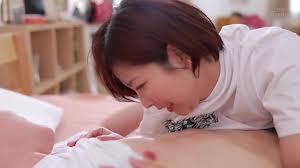 Cô ấy đang ở độ tuổi độc thân và tham lam hơn bạn trai trẻ hơn của mình